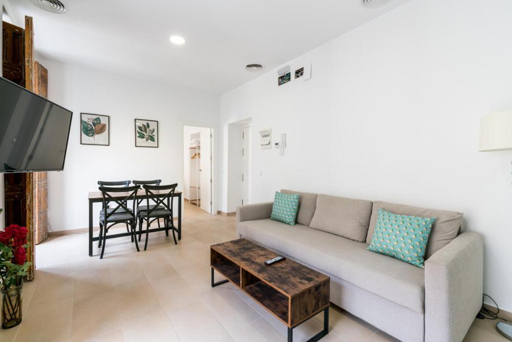 Olehousing-San Lorenzo Seville Exterior photo